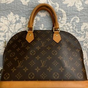Authentic LV Alma PM.